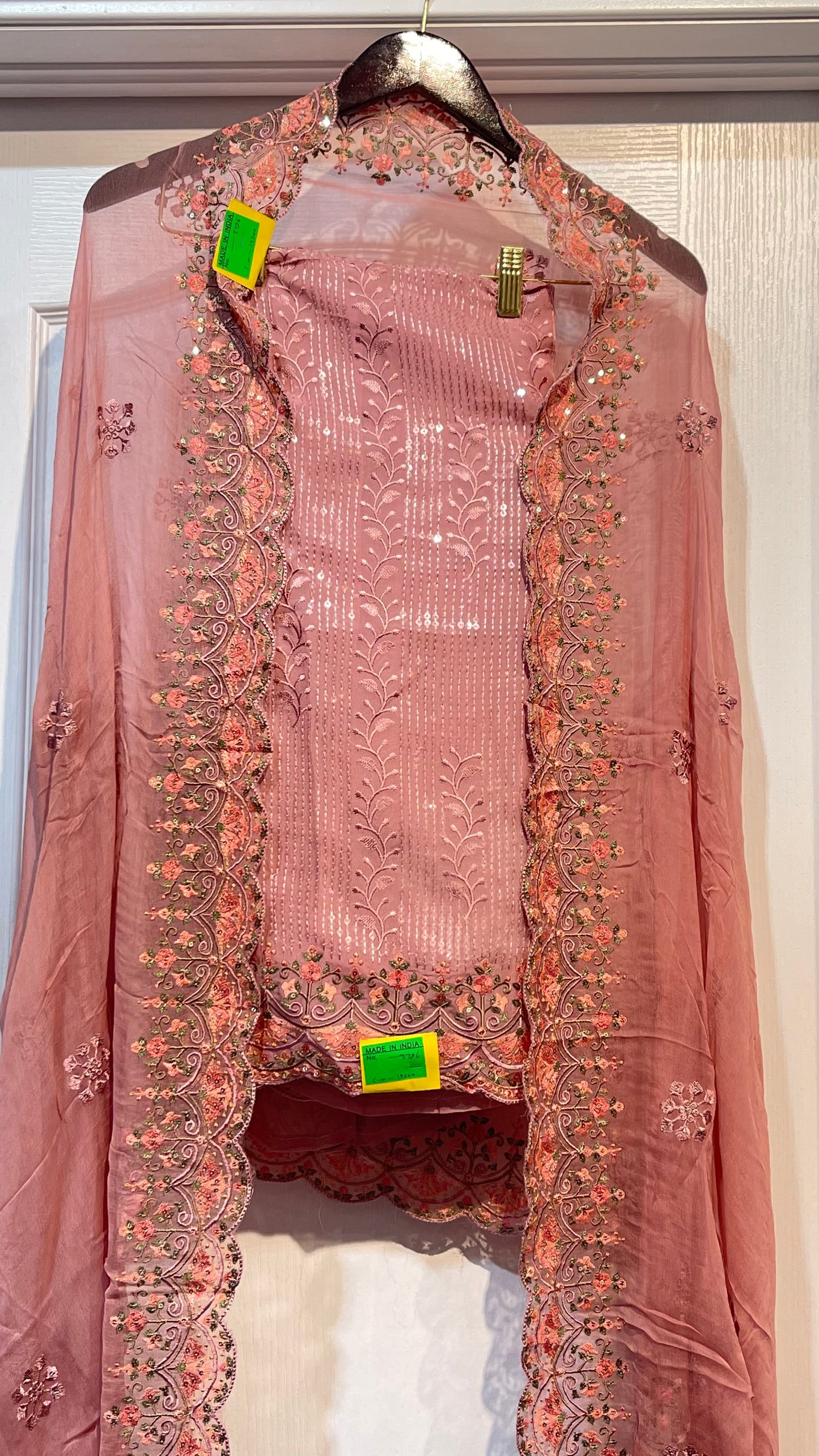 Unstitched suit 300506