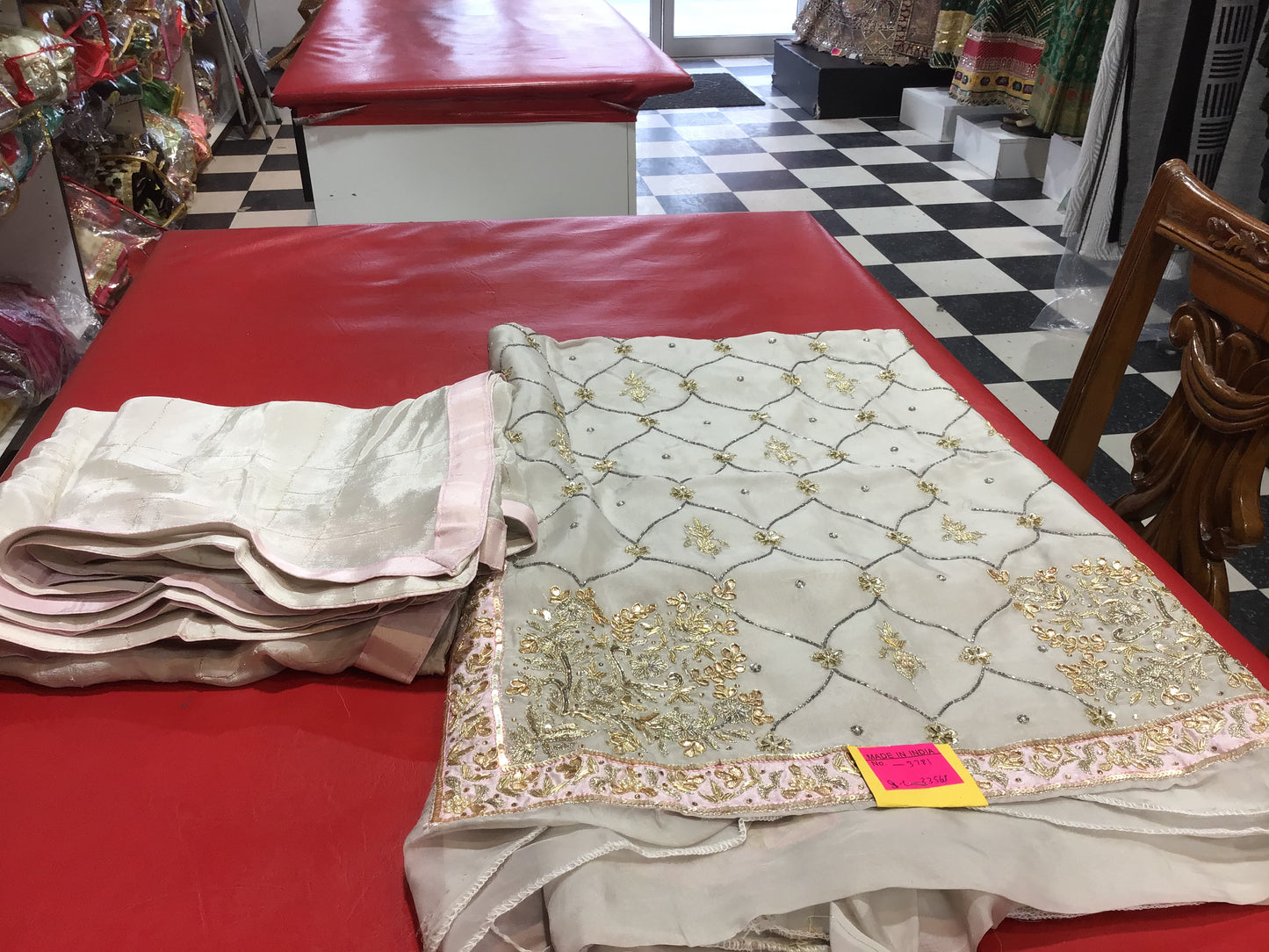 UNSTITCHED SUIT 30010041