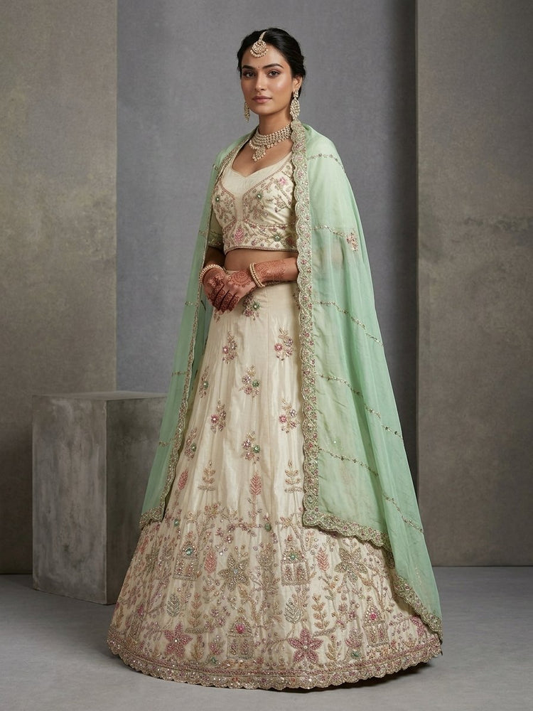 Ivory lehanga 900900