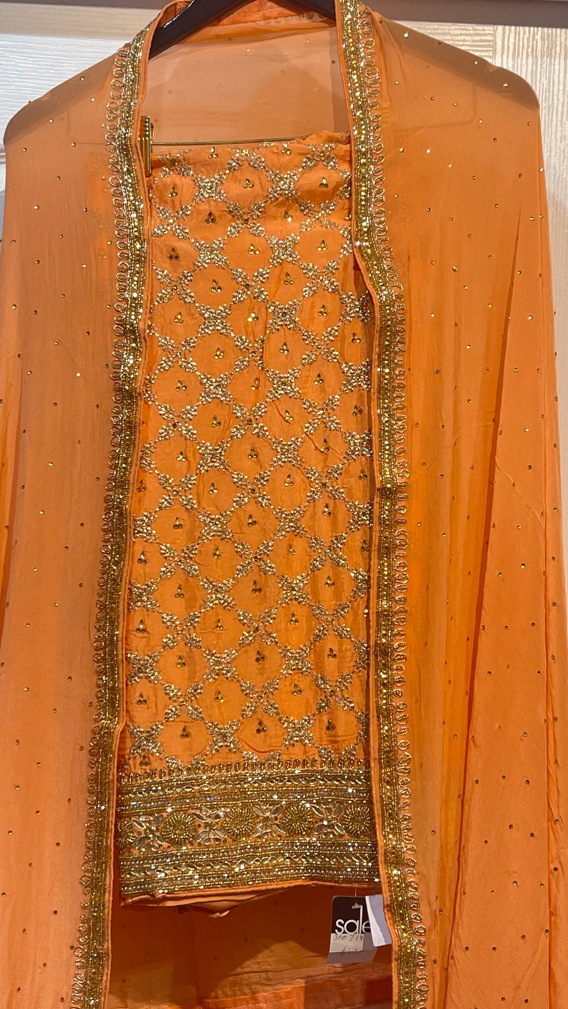 Unstitched suit 300523