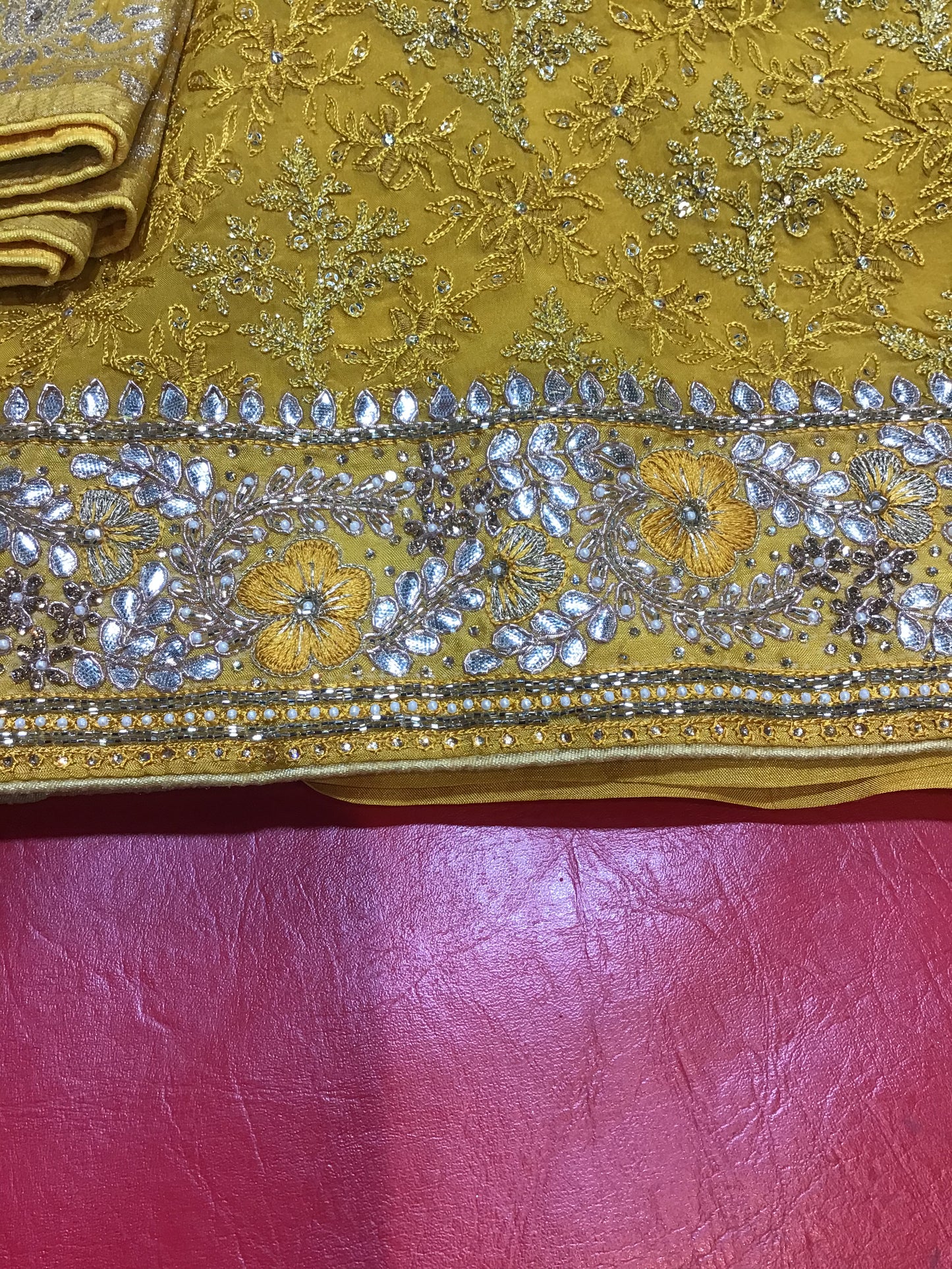 Unstitched suit 30010001